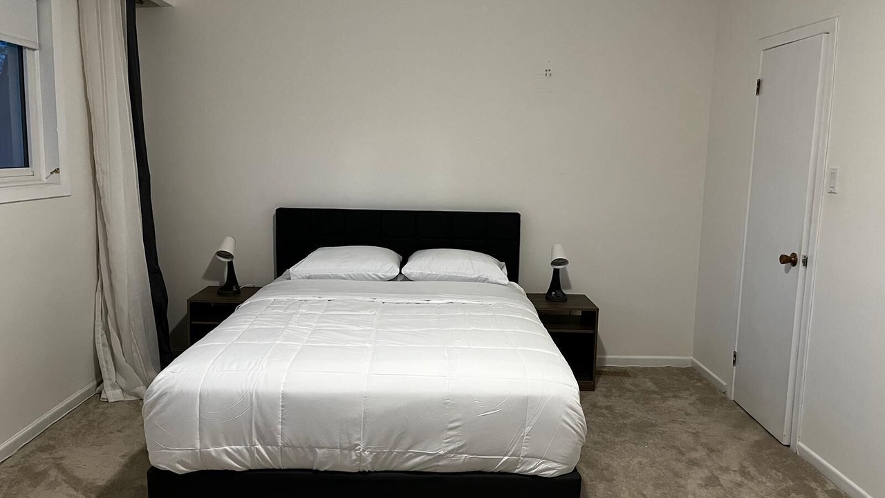 Photo of Bedroom in Bayview Woods - Steeles