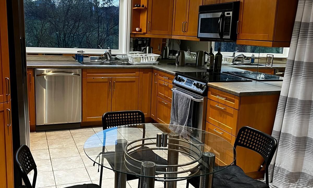 Photo of Kitchen in Bayview Woods - Steeles