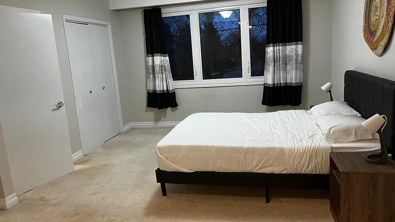 Photo of Bedroom in Bayview Woods - Steeles