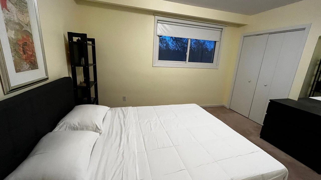 Photo of Bedroom in Bayview Woods - Steeles