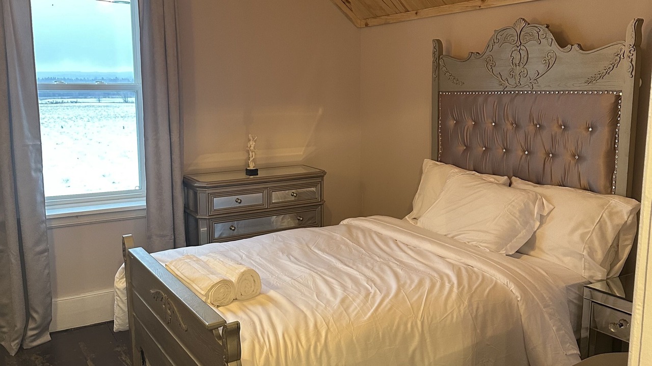 Photo of Bedroom in Oro-Medonte