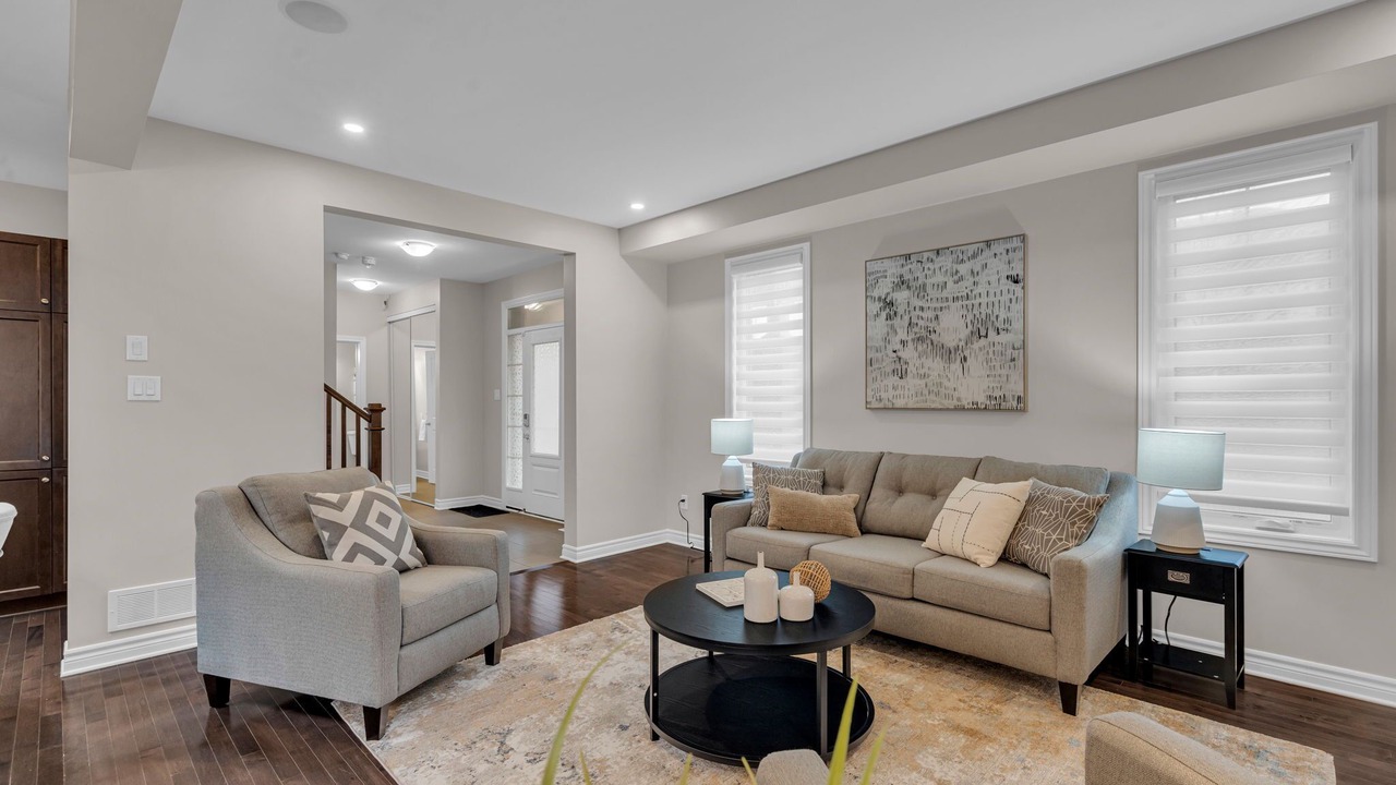 Photo of Livingroom in Ottawa Division