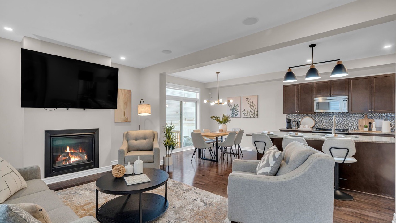 Photo of Livingroom in Ottawa Division