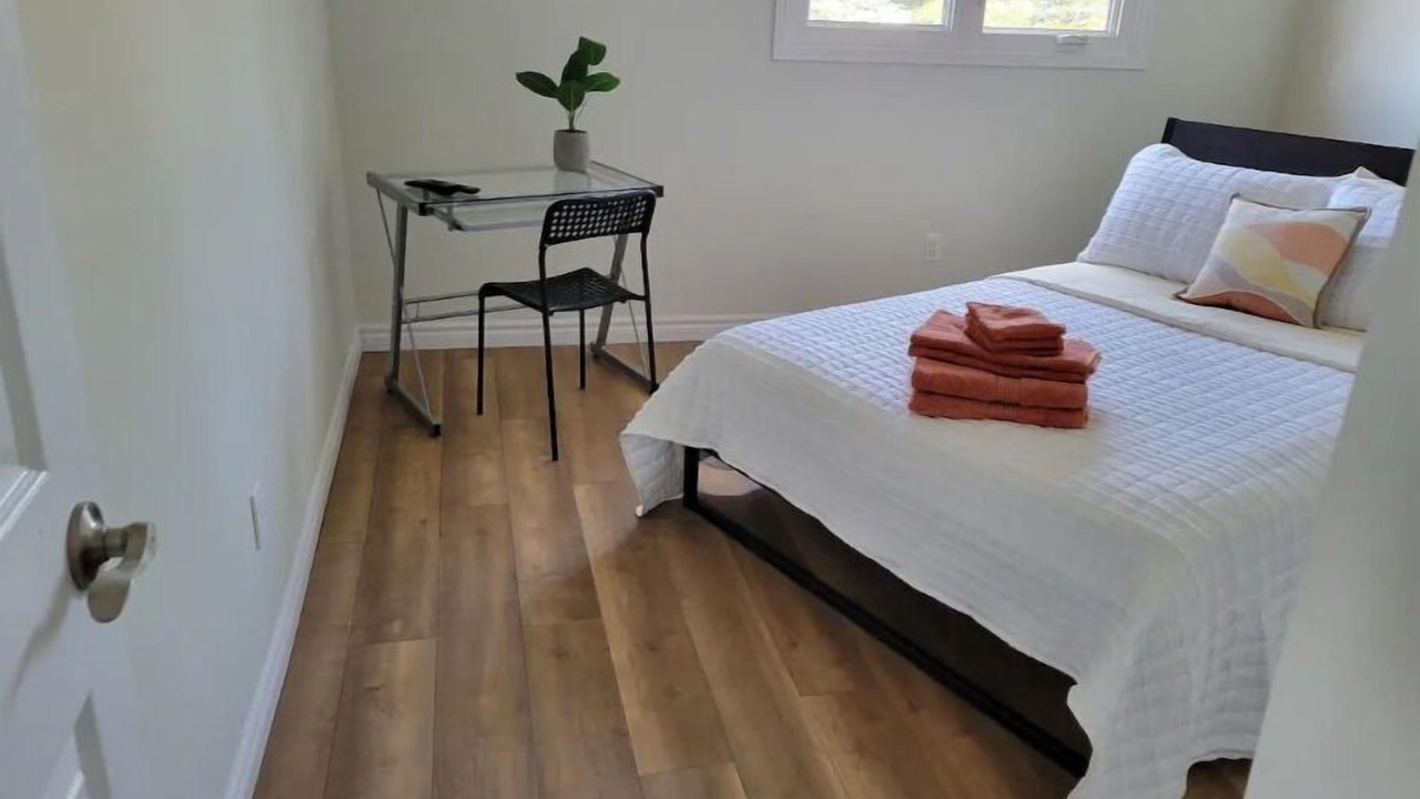 Photo of Bedroom in Erin Mills