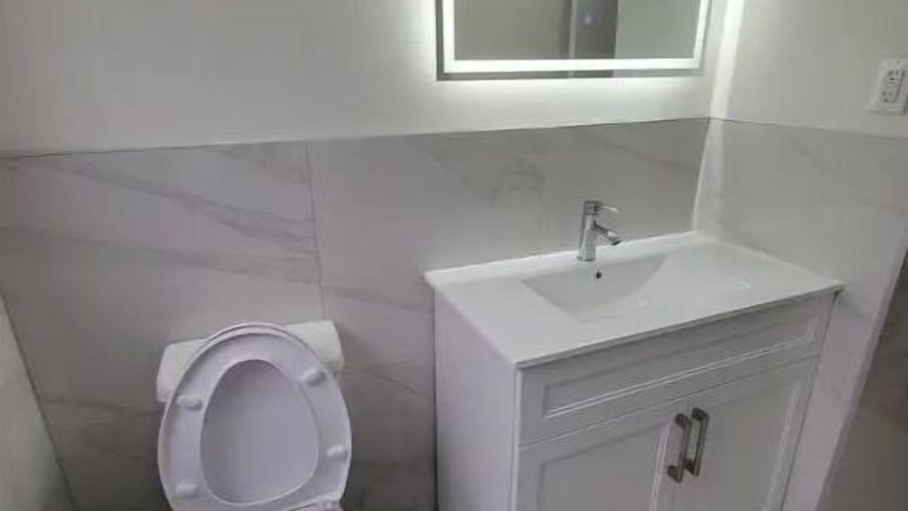 Photo of Bathroom in Erin Mills