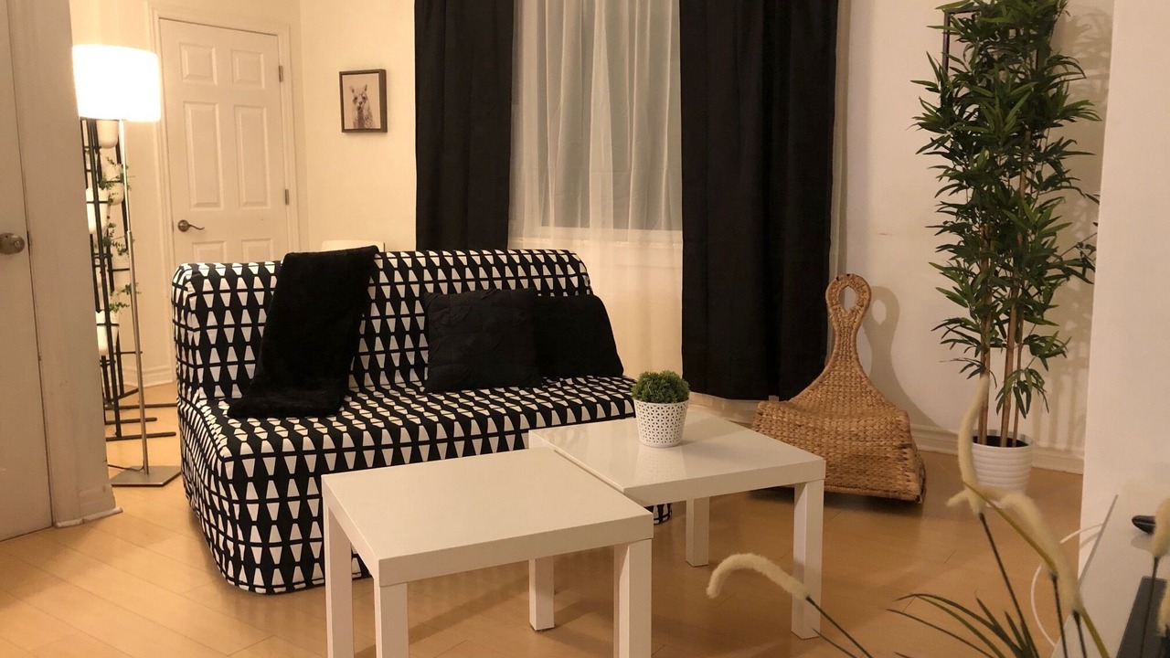 Photo of Livingroom in Port Credit