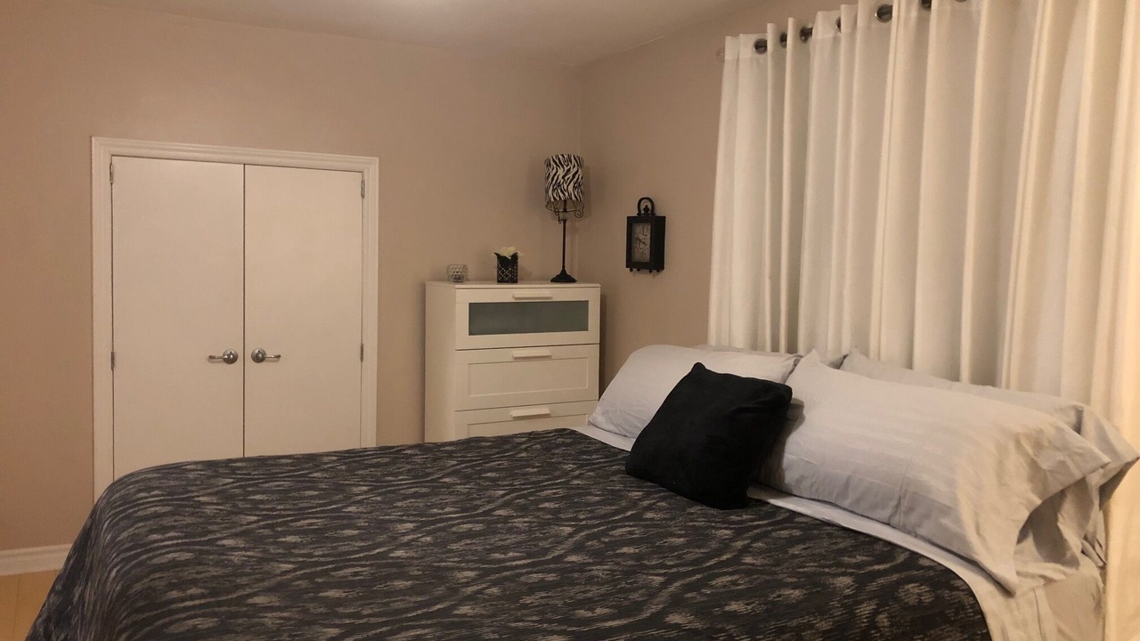 Photo of Bedroom in Port Credit