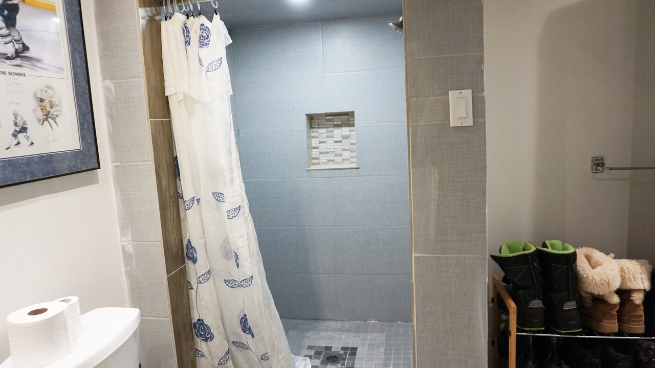 Photo of Bathroom in York University Heights