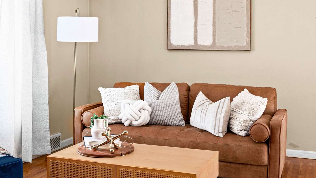 Photo of Livingroom in Kenwood