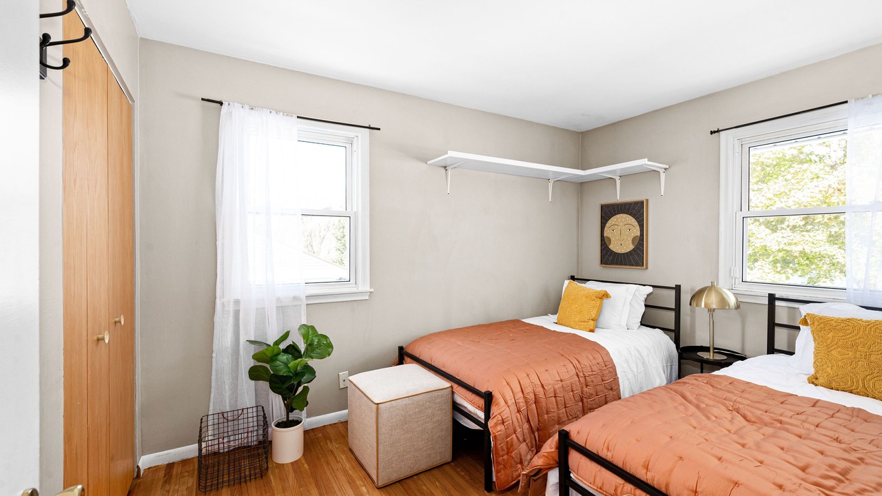 Photo of Bedroom in Kenwood