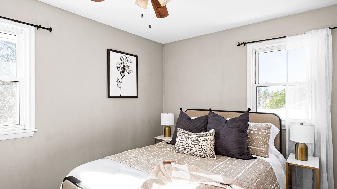 Photo of Bedroom in Kenwood