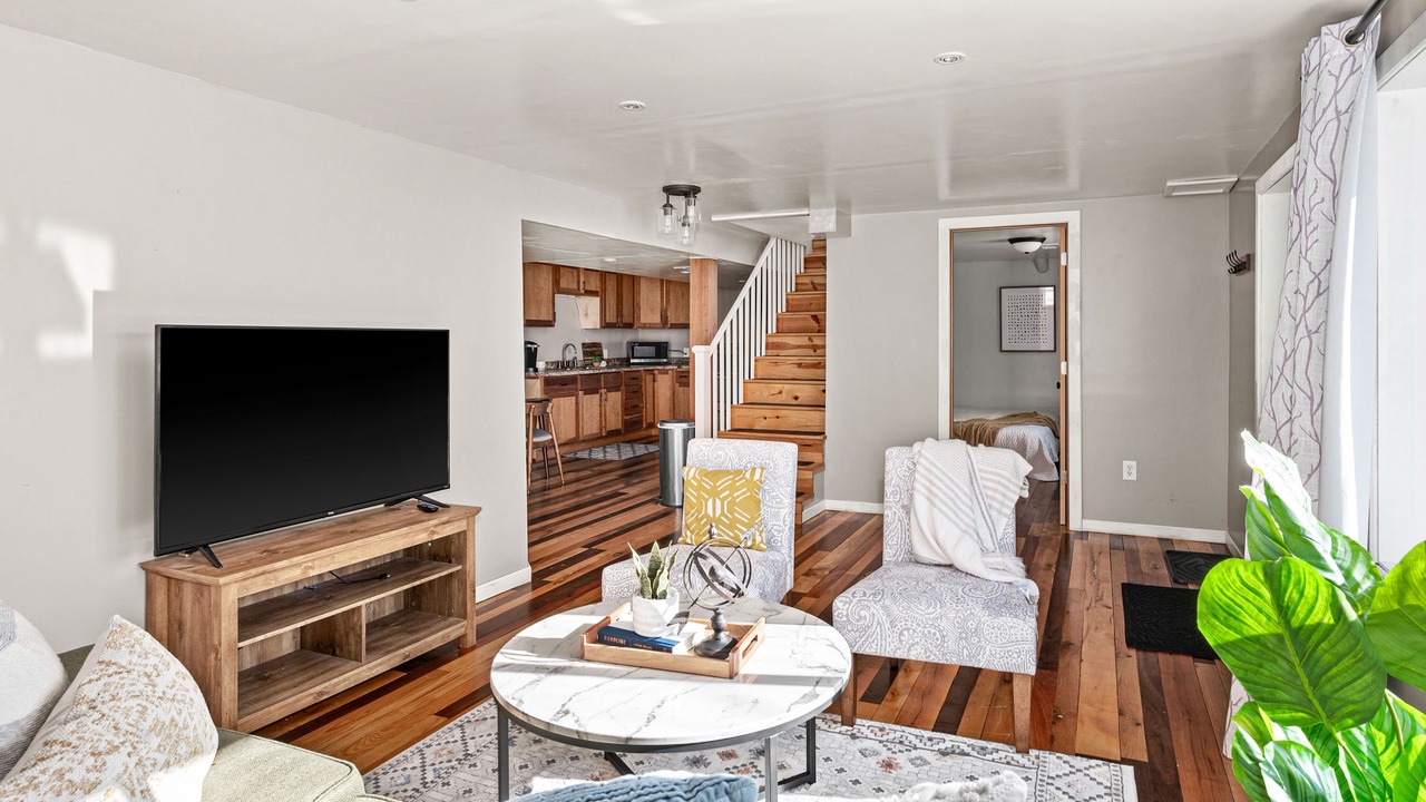 Photo of Livingroom in Kenwood