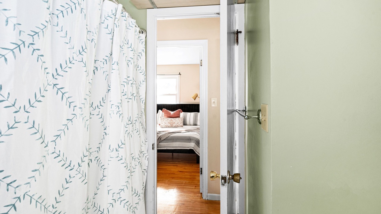 Photo of Bedroom in Kenwood