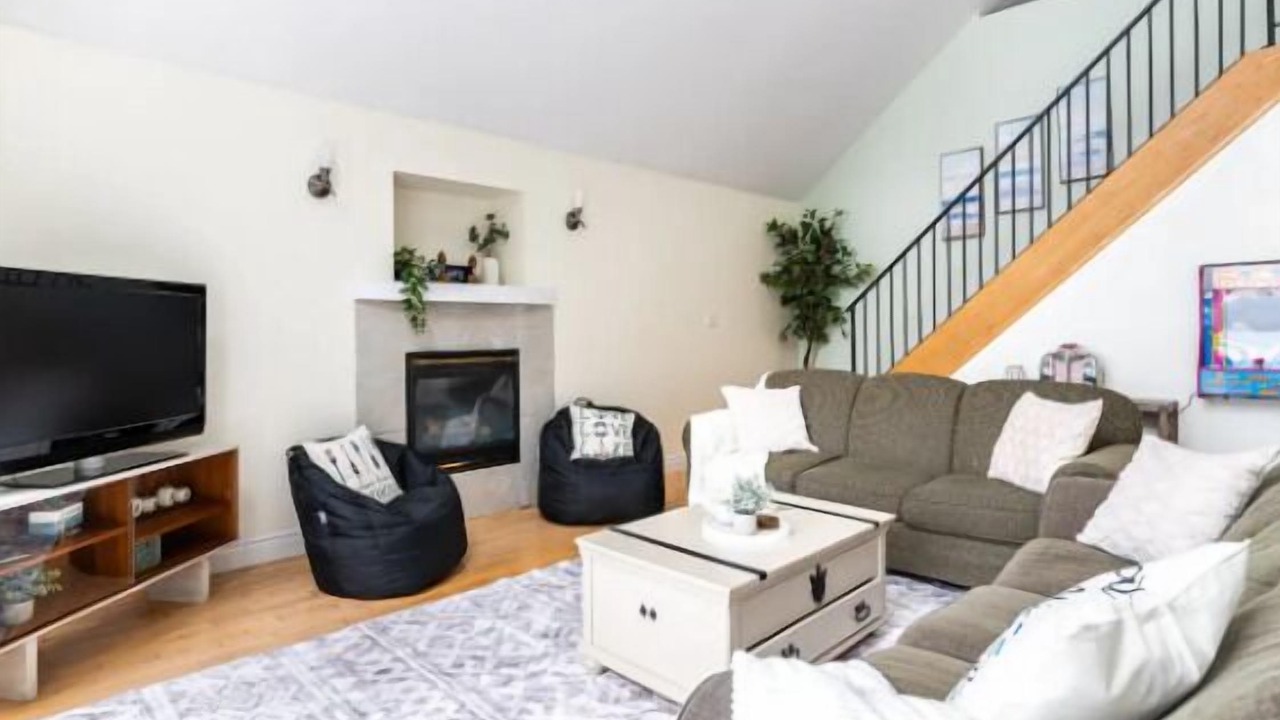 Photo of Livingroom in Springwater