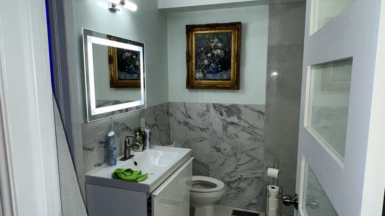 Photo of Bathroom in Upper Jarvis