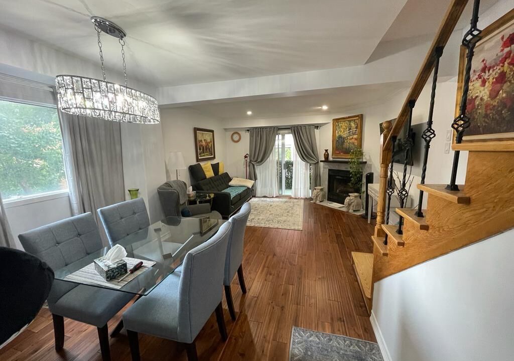 Photo of Livingroom in Upper Jarvis