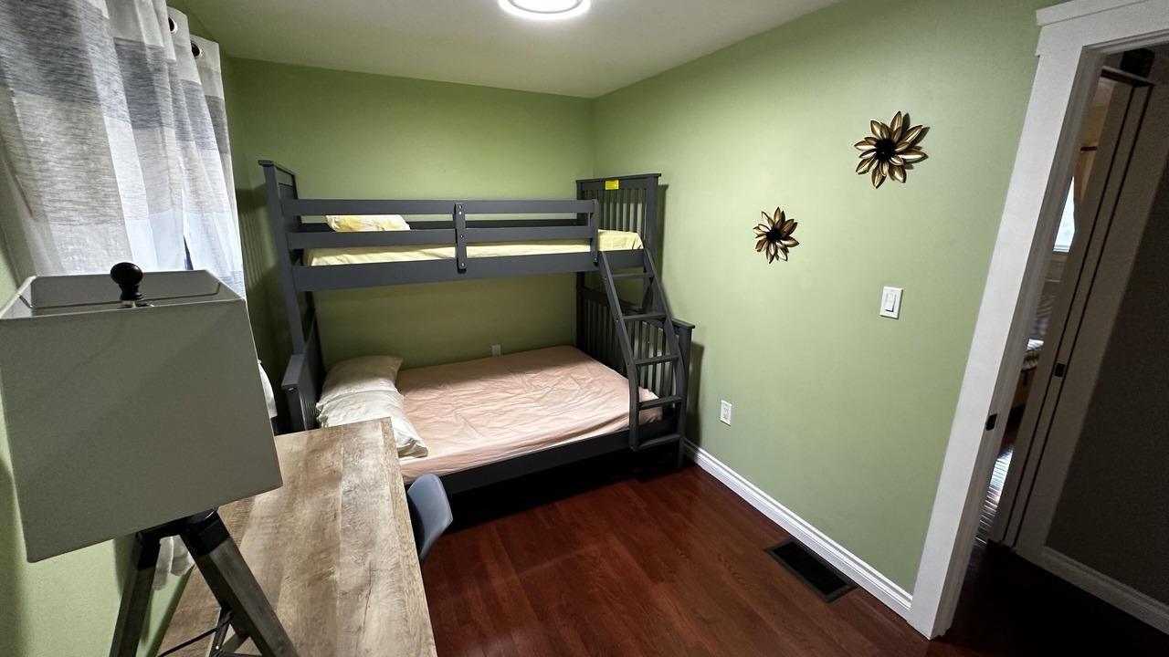 Photo of Bedroom in Bracebridge
