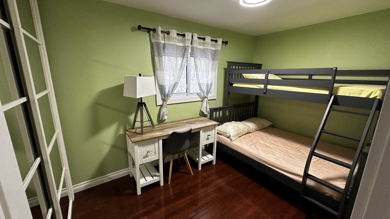 Photo of Bedroom in Bracebridge
