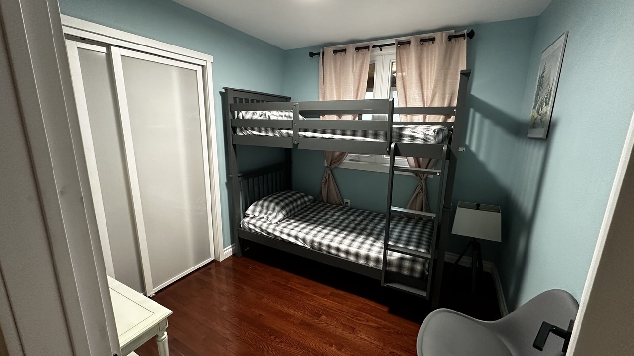 Photo of Bedroom in Bracebridge