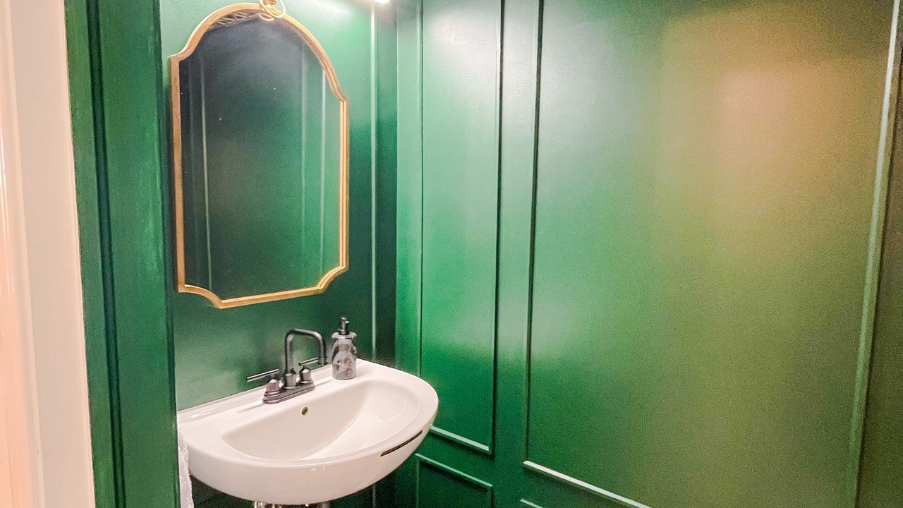 Photo of Bathroom in Rouge