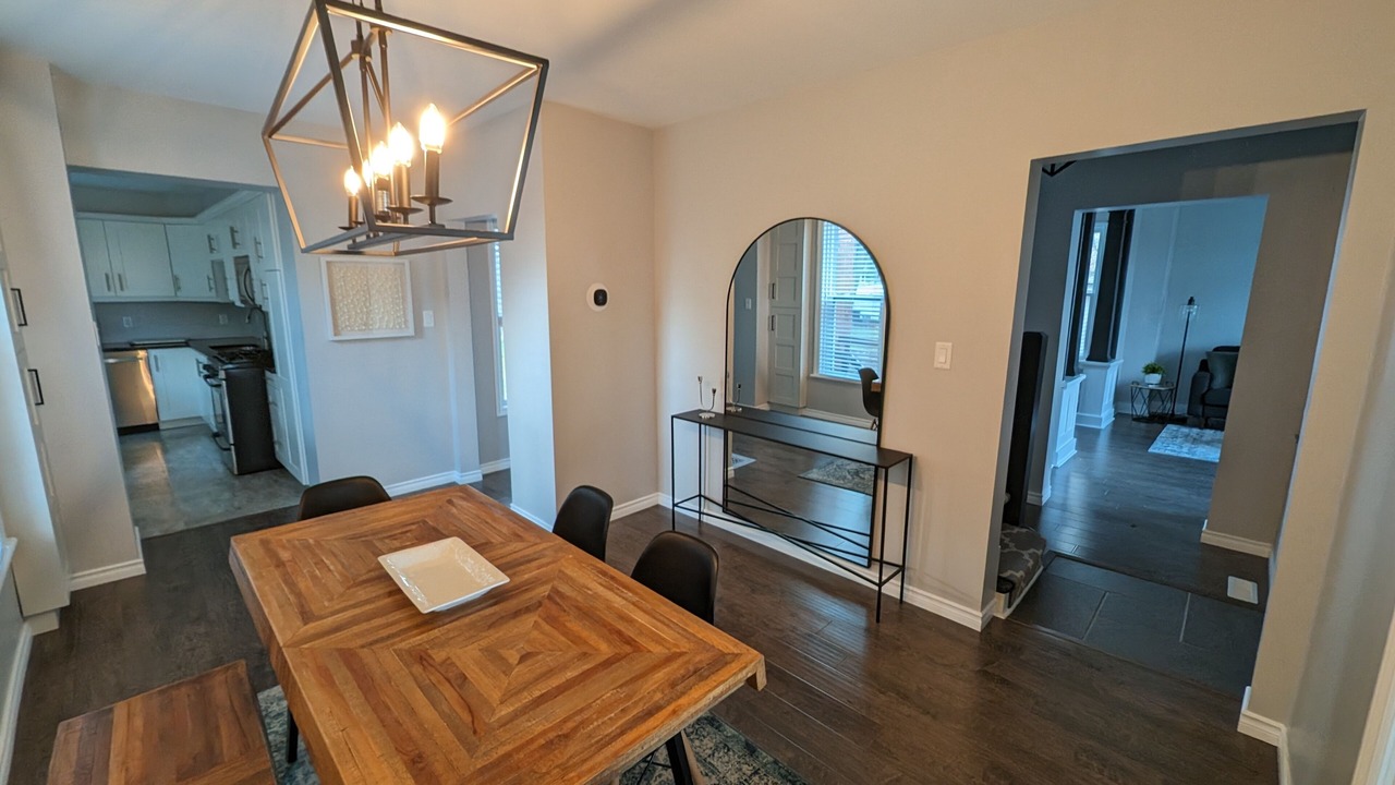 Photo of Livingroom in Petrolia