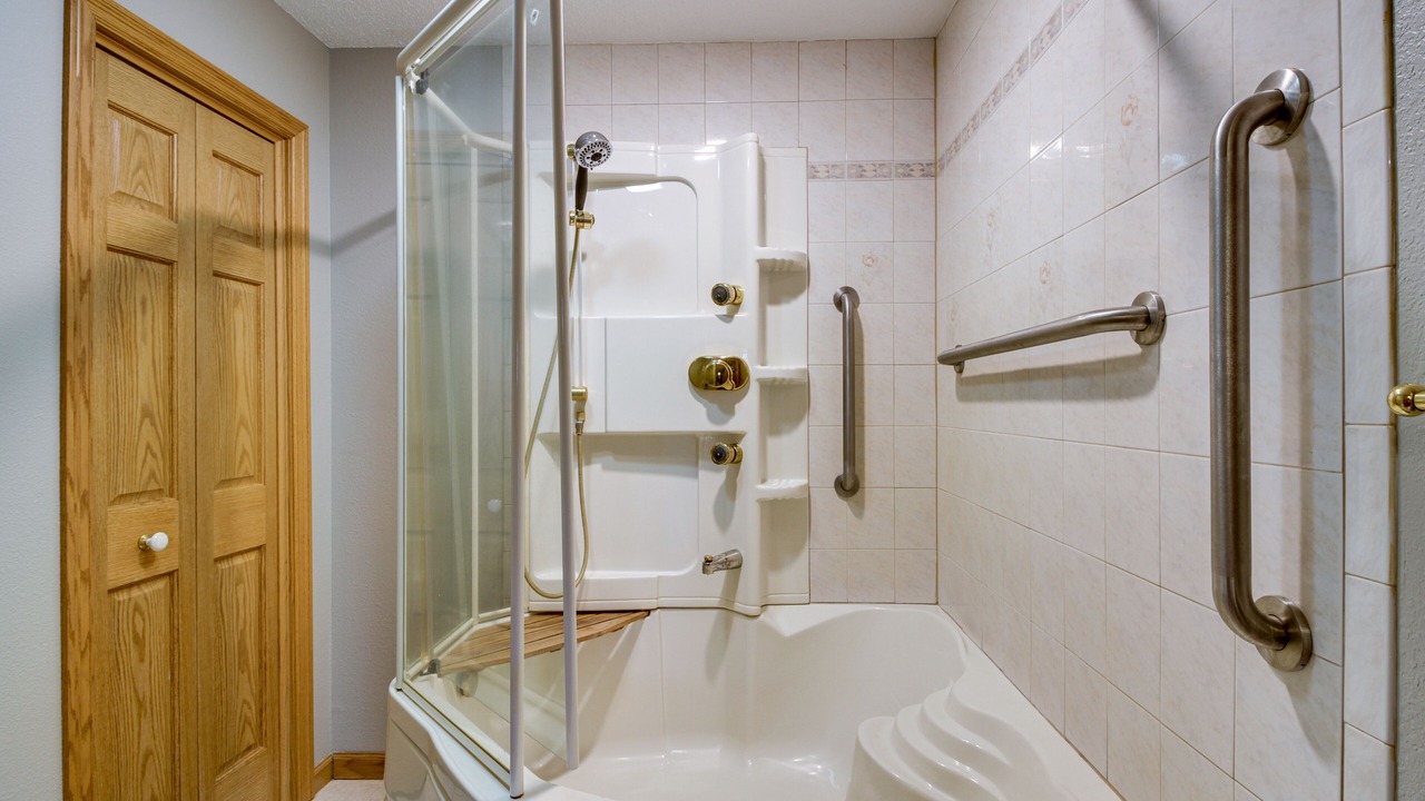 Photo of Bathroom in Hibbing