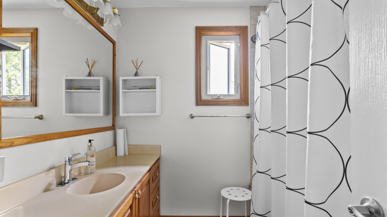 Photo of Bathroom in Clarkson-Lorne Park