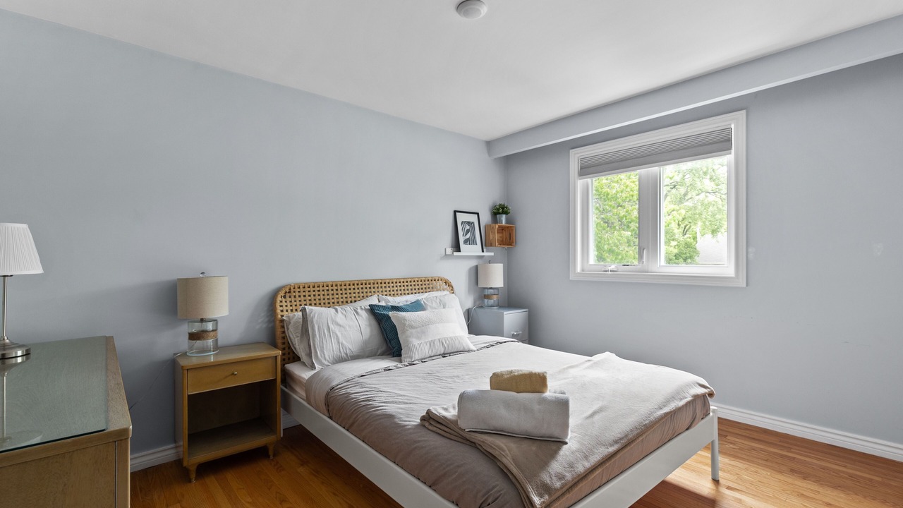 Photo of Bedroom in Clarkson-Lorne Park