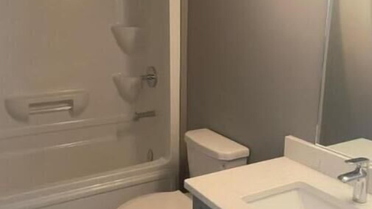 Photo of Bathroom in Lakeshore
