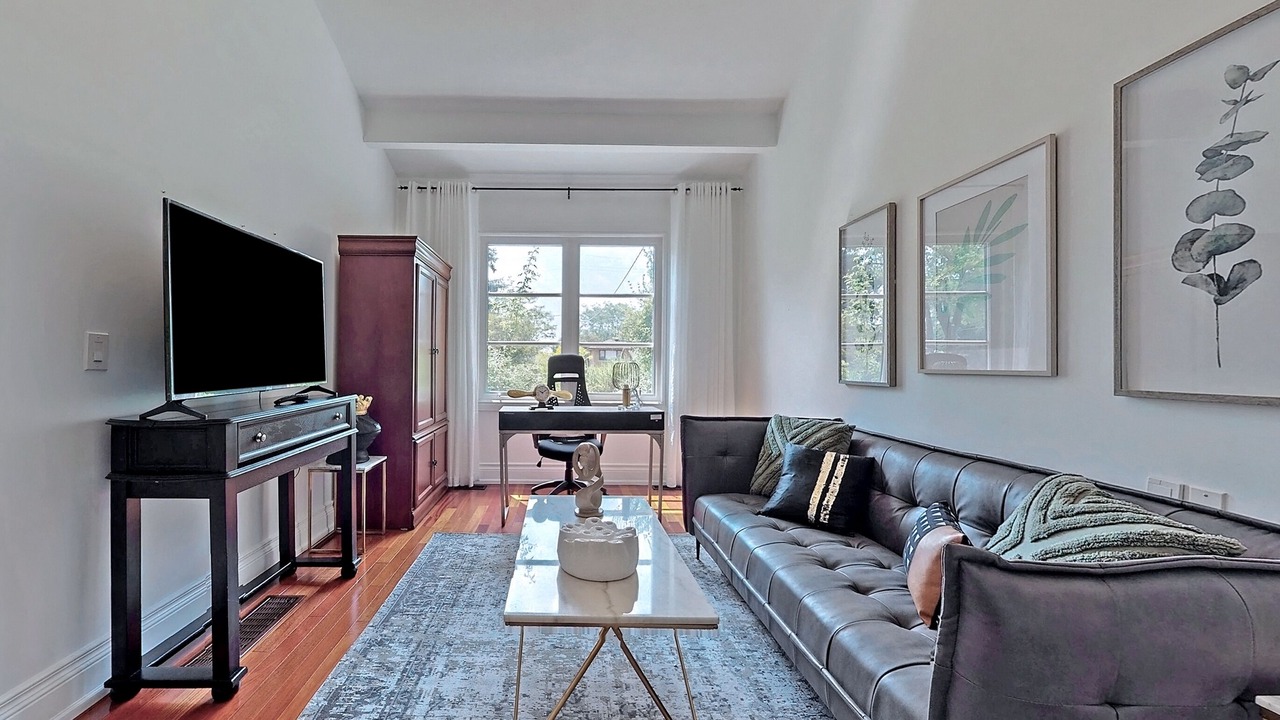 Photo of Livingroom in Toronto