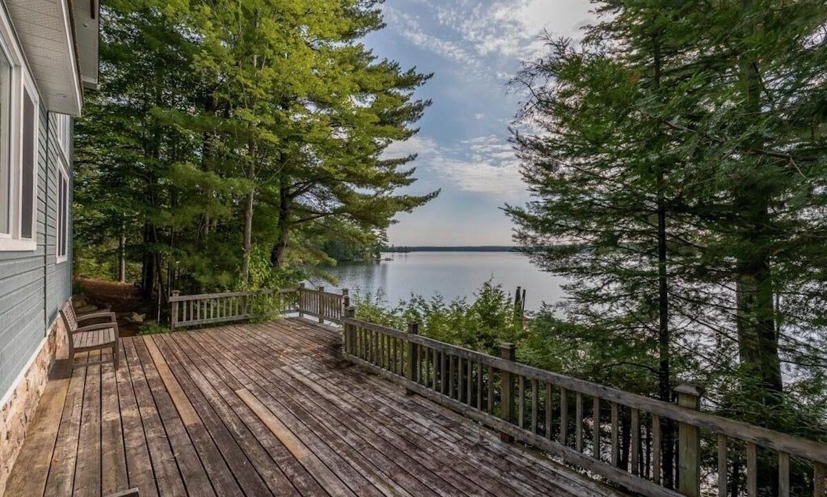 Photo of Patio Balcony in North Kawartha