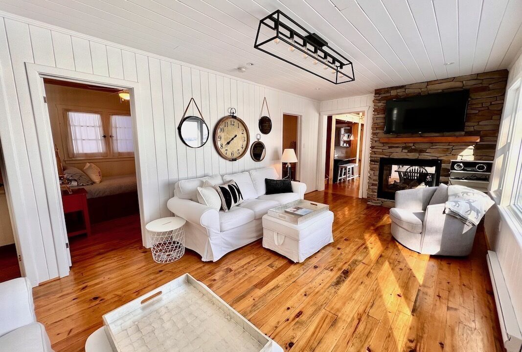 Photo of Livingroom in North Kawartha