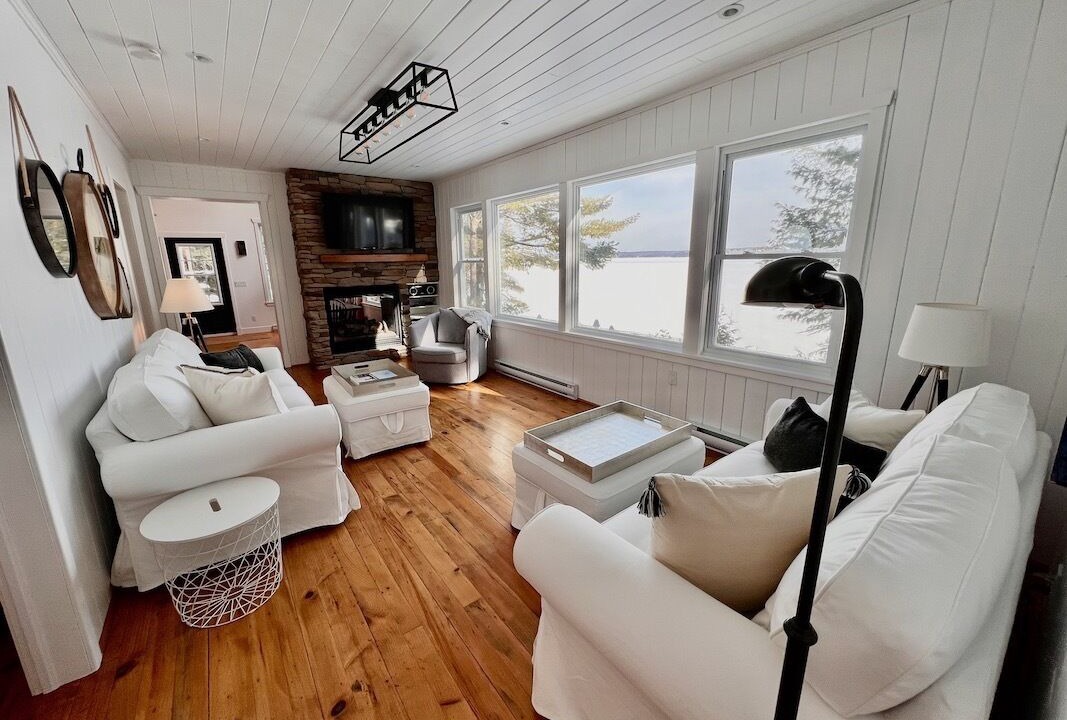 Photo of Livingroom in North Kawartha