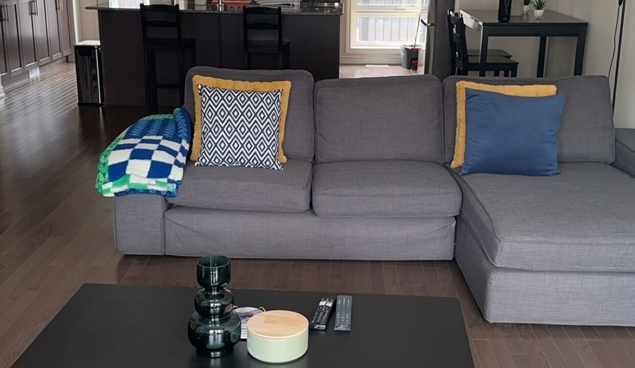 Photo of Livingroom in Ajax