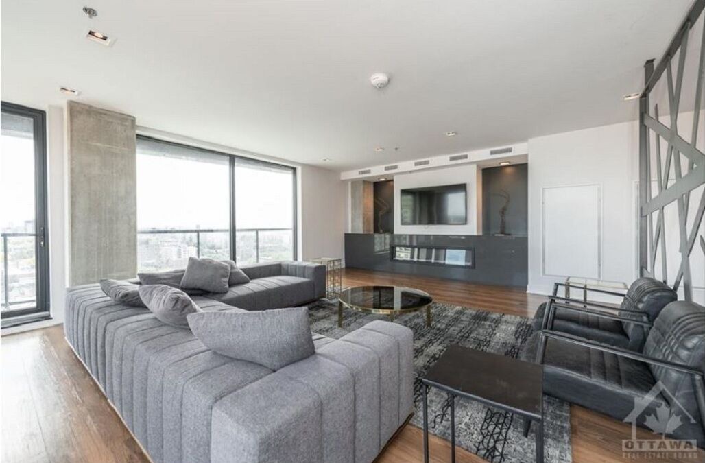 Photo of Livingroom in Downtown Ottawa