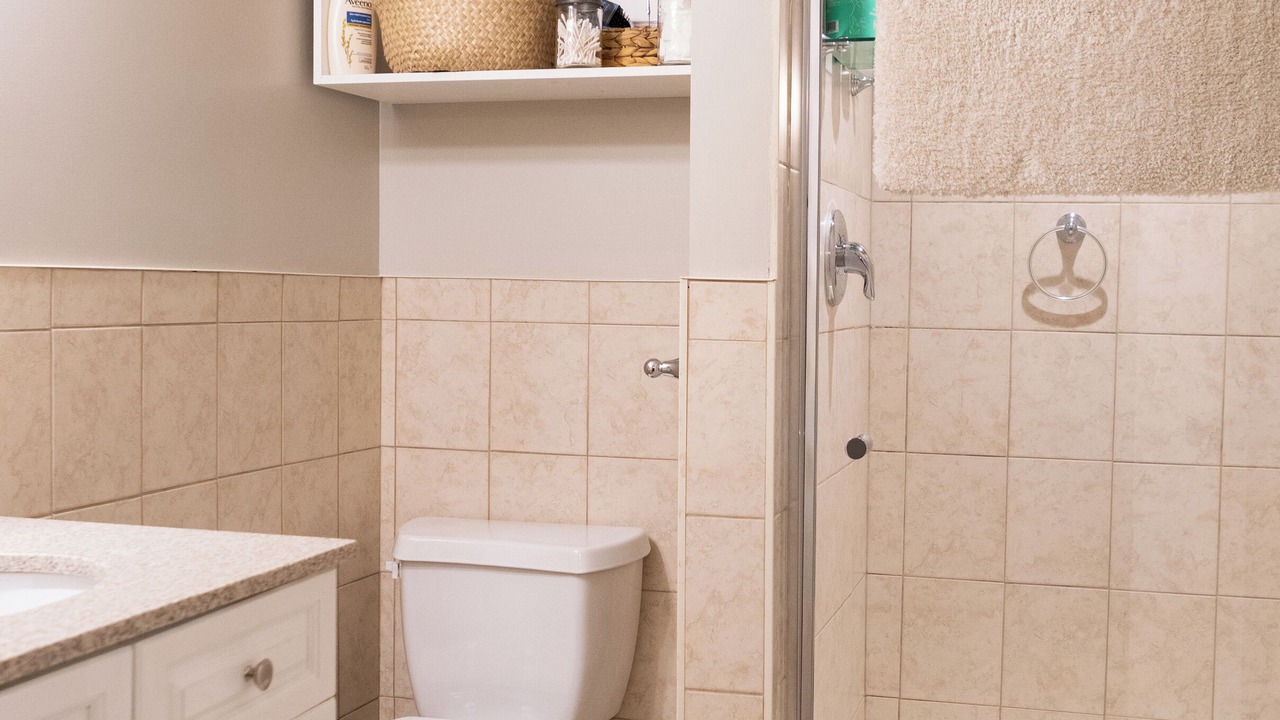 Photo of Bathroom in Loyalist