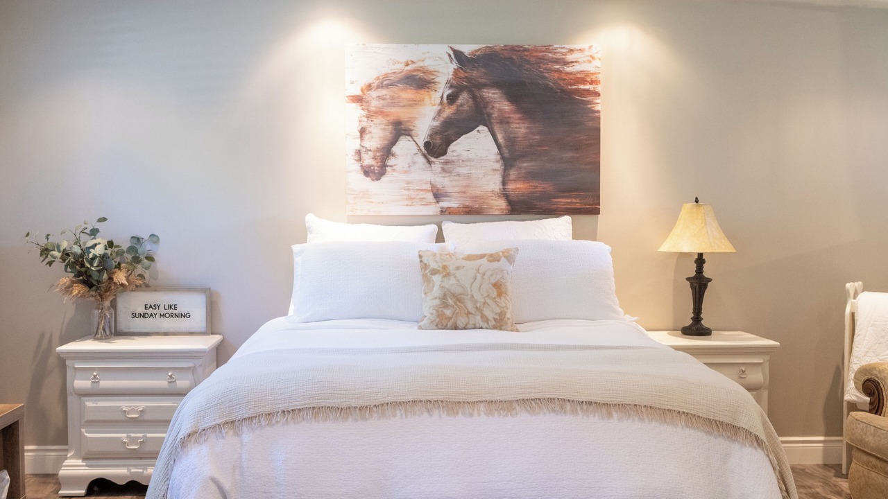 Photo of Bedroom in Loyalist