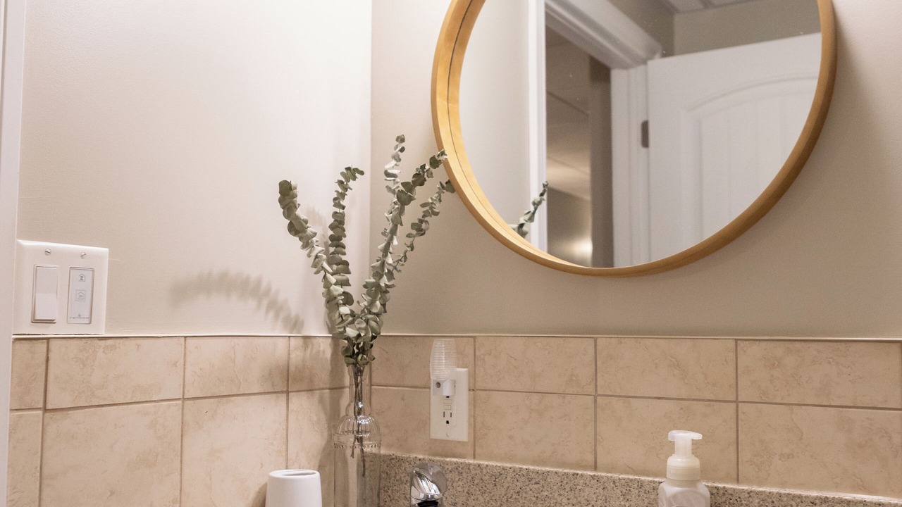 Photo of Bathroom in Loyalist