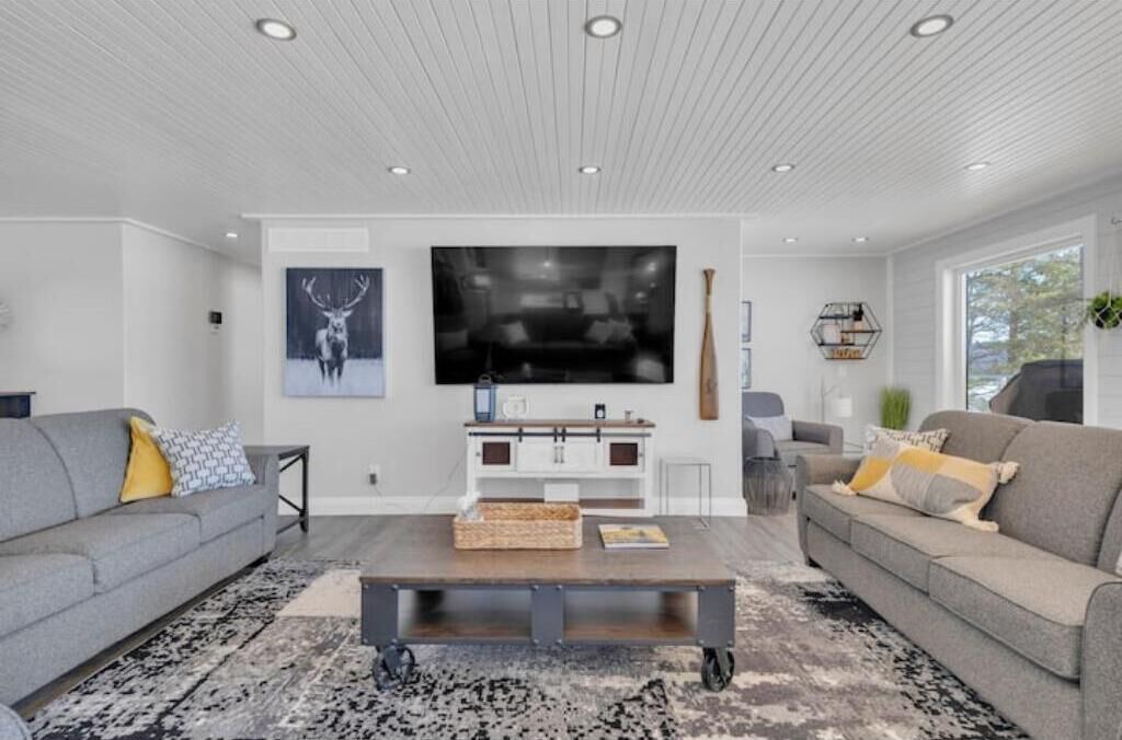 Photo of Livingroom in Centre Hastings