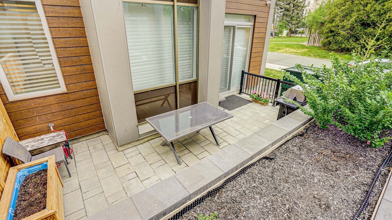 Photo of Outdoor in Bayview Village