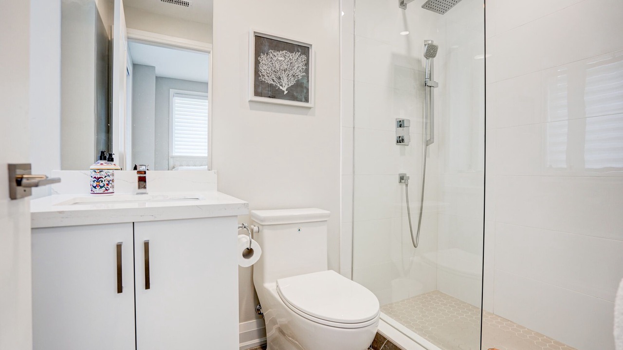 Photo of Bathroom in Bayview Village