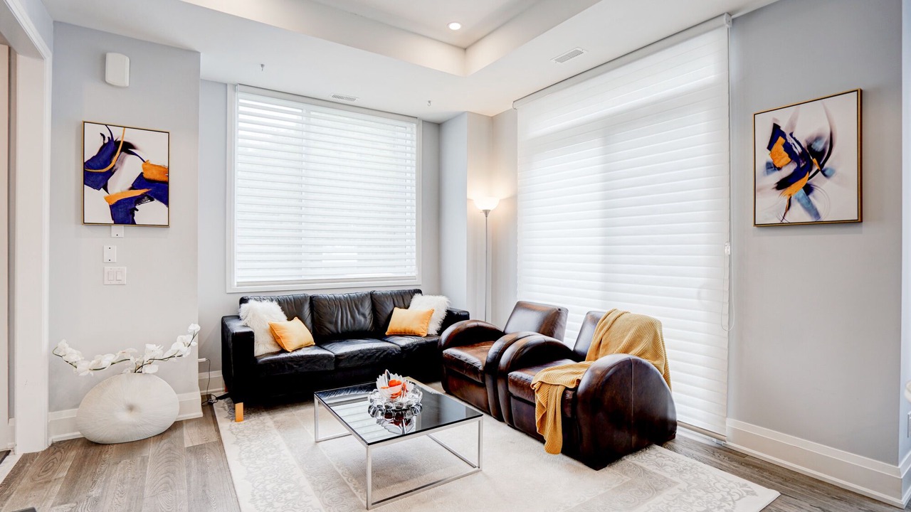 Photo of Livingroom in Bayview Village