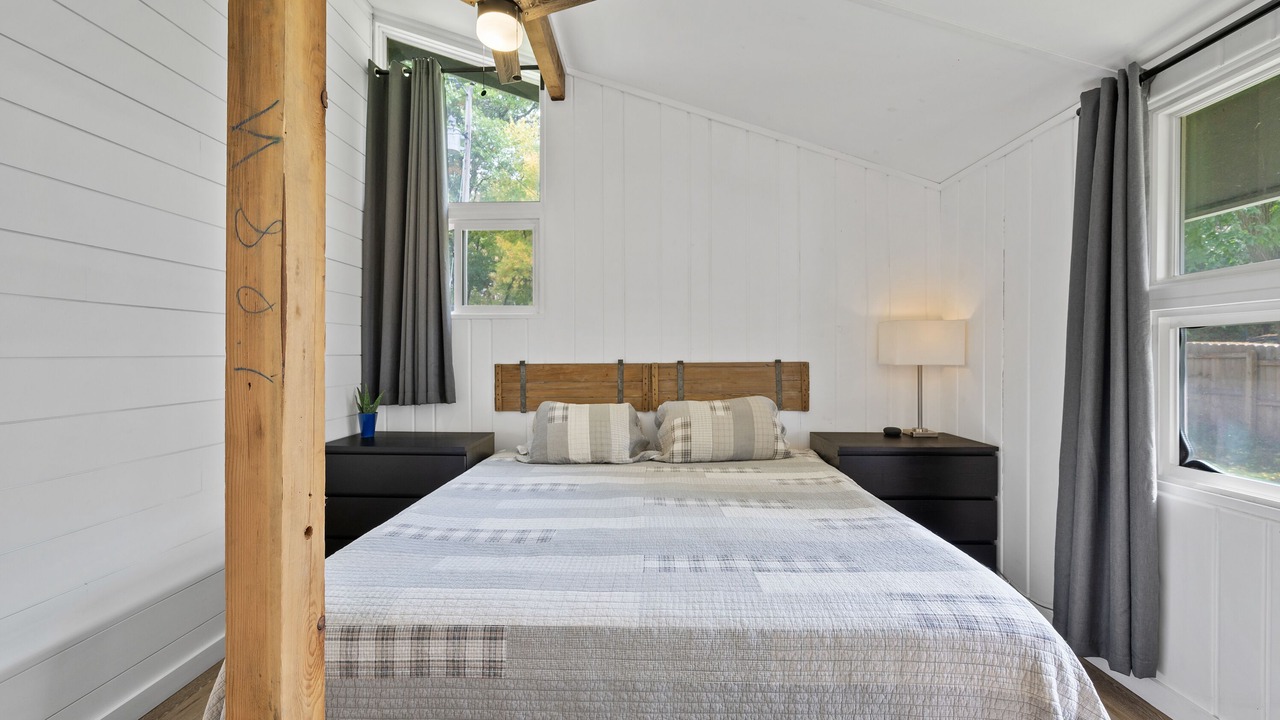 Photo of Bedroom in Isanti