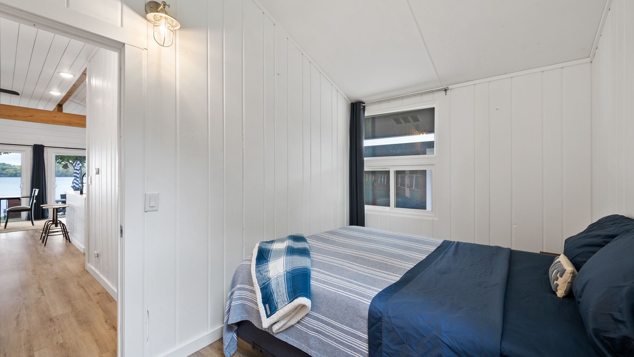 Photo of Bedroom in Isanti