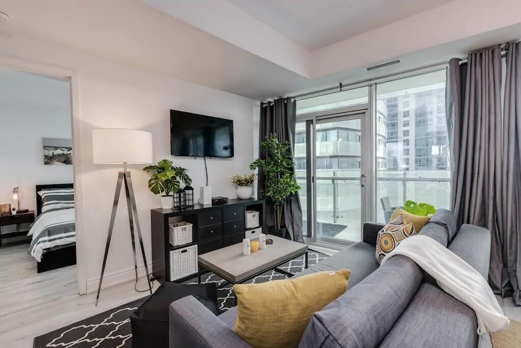 Photo of Livingroom in Toronto Entertainment District