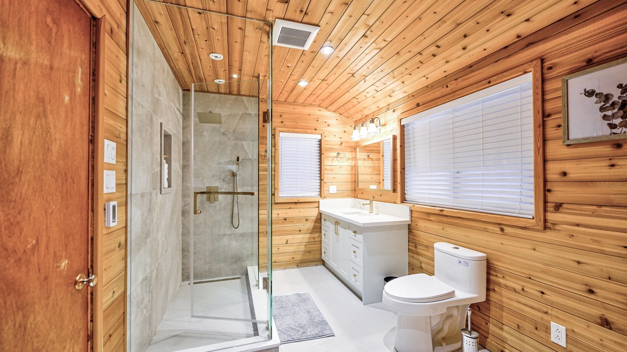 Photo of Bathroom in Arden