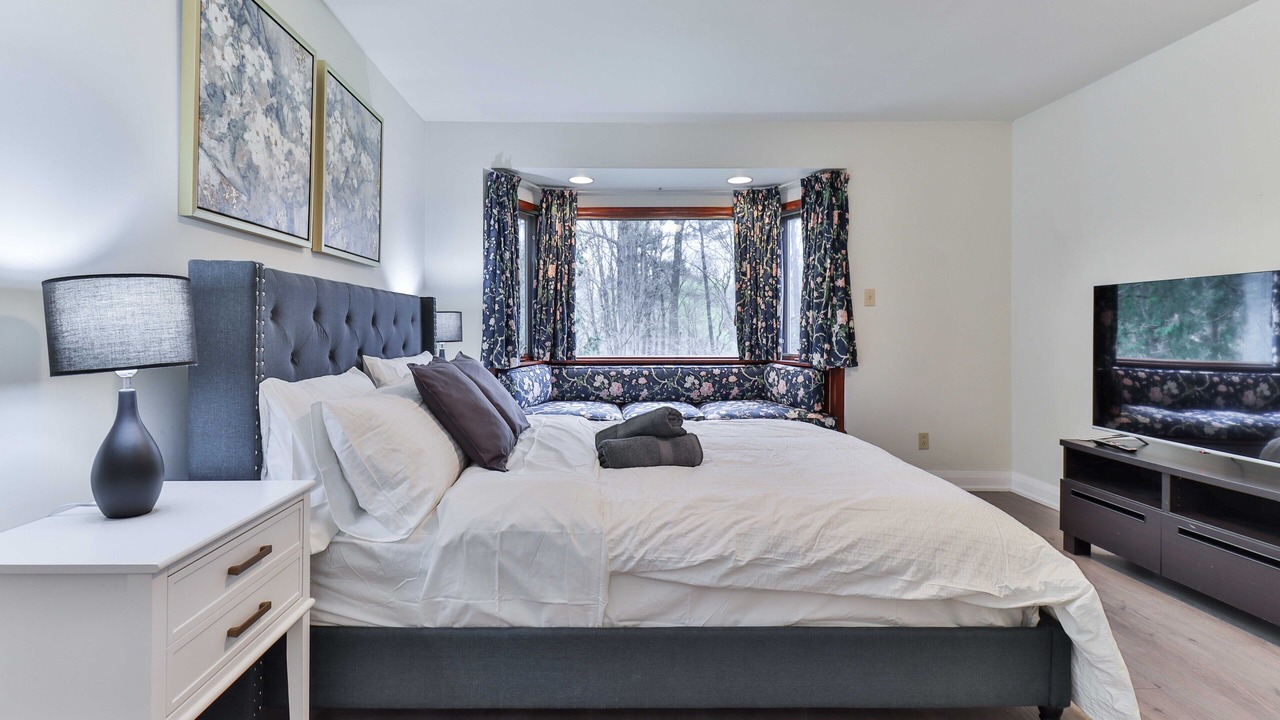 Photo of Bedroom in Bayview Village