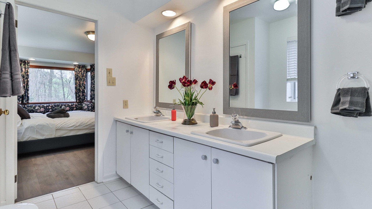 Photo of Bathroom in Bayview Village