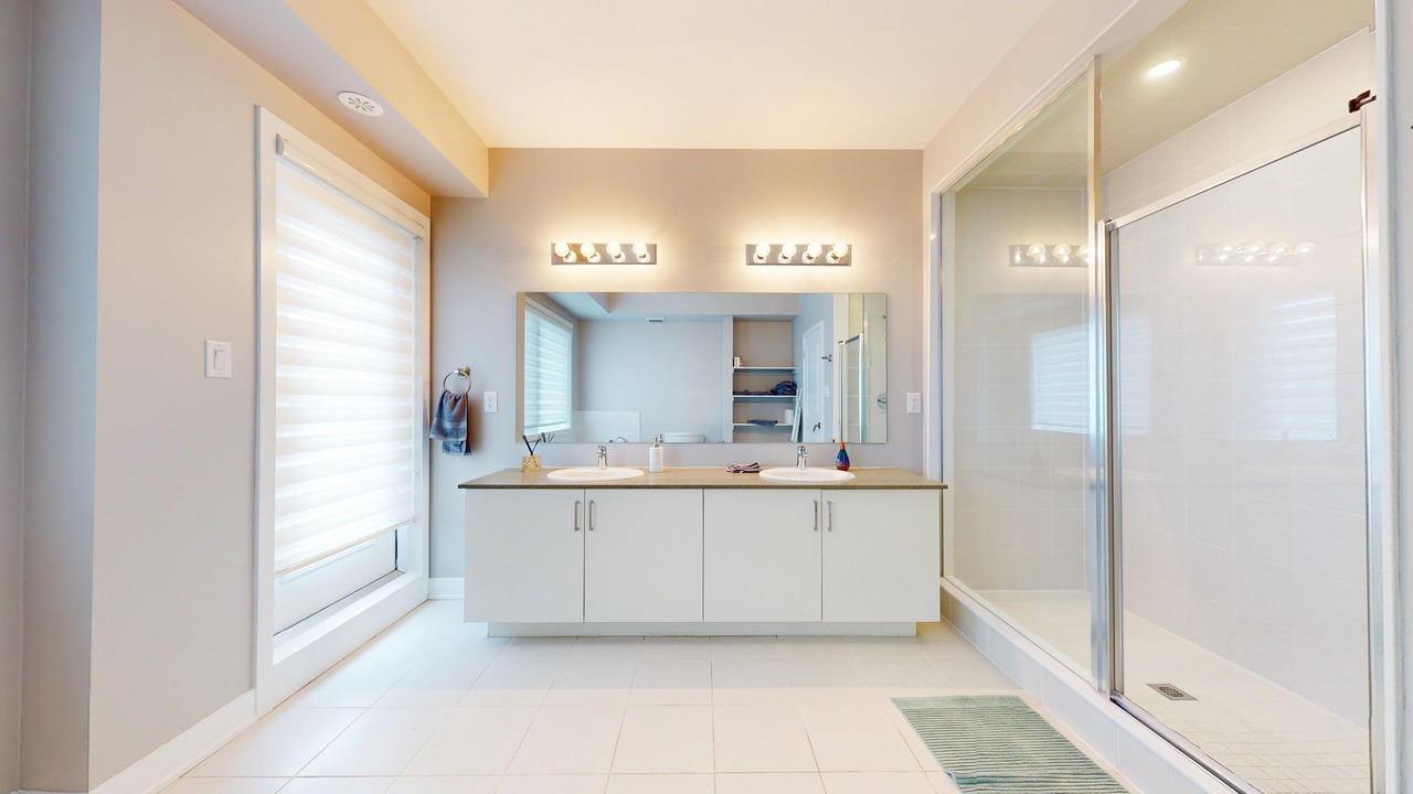 Photo of Bathroom in Downsview