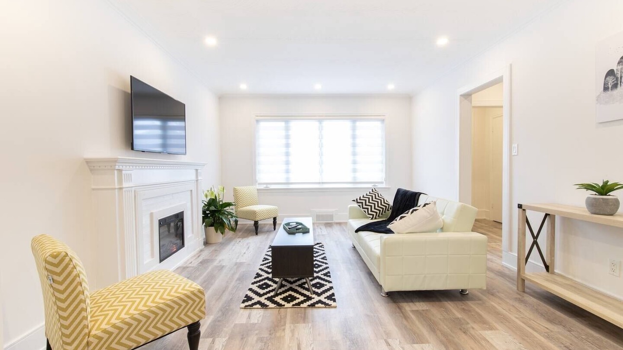 Photo of Livingroom in Clanton Park